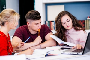 From Lecture Halls to Boardrooms: Essential Business Skills for College Students From Lecture Halls to Boardrooms: Essential Business Skills for College Students
